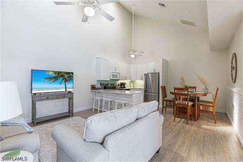 4325 Covey Cir 10B, Naples FL - photo 11 of 29