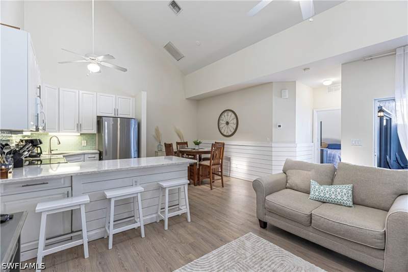 2 bedroom Attached at 4325 Covey Cir 10B, Quail Woods Courtyards, Naples — photo 4