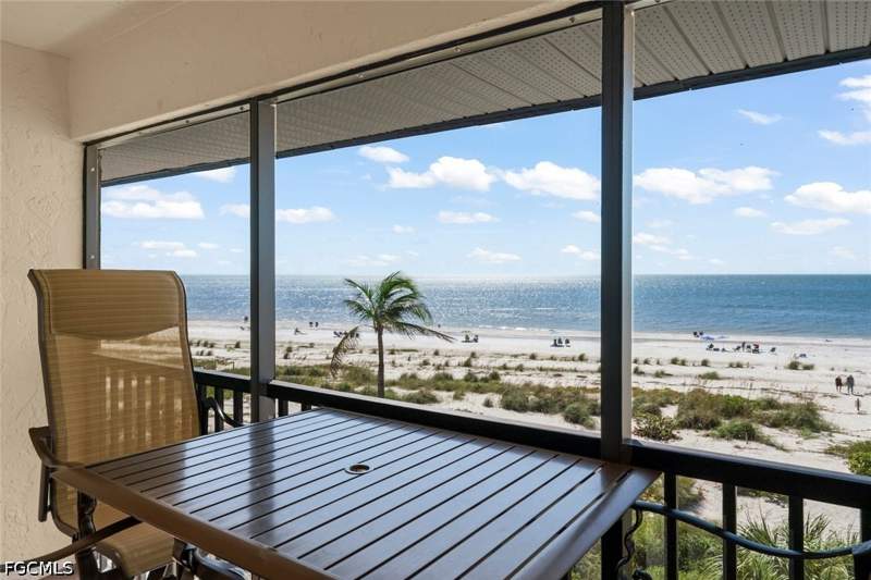 1 bedroom Condominium at 2230 Camino Del Mar Dr 3X4, Oceans Reach Condo, Sanibel — photo 2