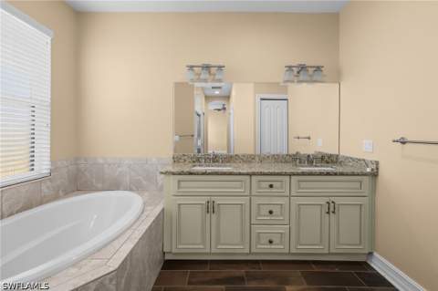 4609 Santiago Ln, Bonita Springs FL - photo 20 of 32