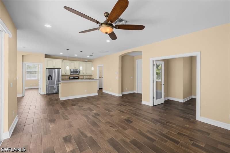3 bedroom SingleFamilyResidence at 4609 Santiago Ln, El Dorado Acres, Bonita Springs — photo 3