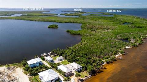 8560 Ebbtide Way, Bokeelia FL - photo 6 of 43