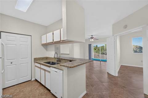 6341 Aragon Way 304, Fort Myers FL - photo 12 of 33