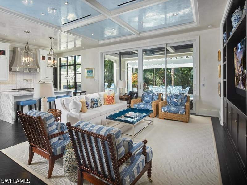 3 bedroom SingleFamilyResidence at 167 4th St N, Olde Naples, Naples — photo 3