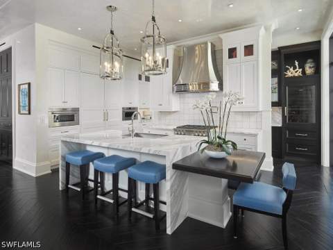 167 4th St N, Naples FL - photo 7 of 32