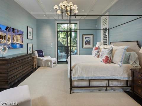 167 4th St N, Naples FL - photo 9 of 32