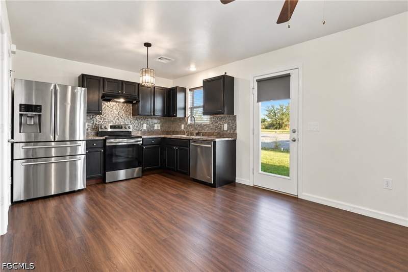 3 bedroom SingleFamilyResidence at 3327 NW 6th Ter, Cape Coral, Cape Coral — photo 3