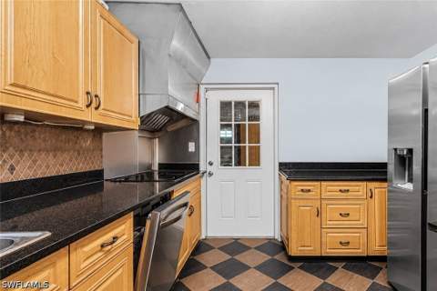 2137 Aldridge Ave, Fort Myers FL - photo 10 of 49