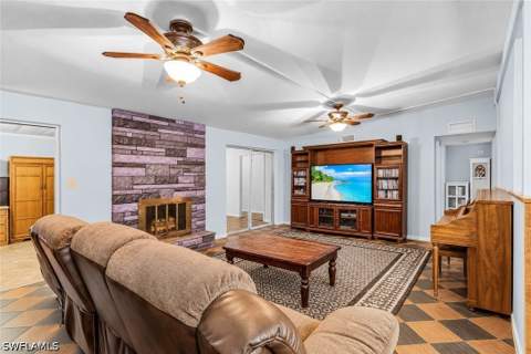 2137 Aldridge Ave, Fort Myers FL - photo 14 of 49