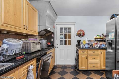 2137 Aldridge Ave, Fort Myers FL - photo 24 of 49