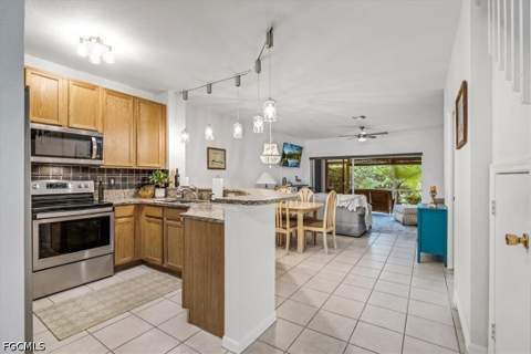 10095 Pacific Pines Ave, Fort Myers FL - photo 10 of 50