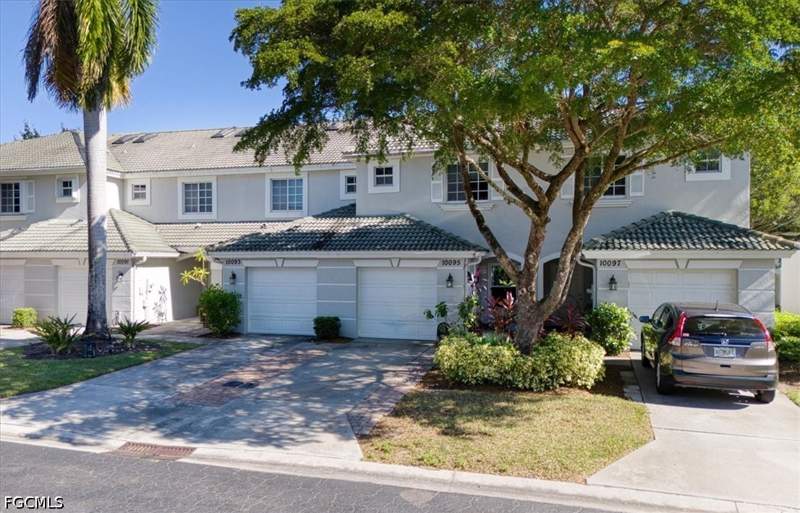 2 bedroom Townhouse at 10095 Pacific Pines Ave, Cypress Landing, Fort Myers — photo 3