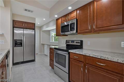 915 SW 31st Ter, Cape Coral FL - photo 7 of 30