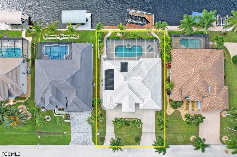 3 bedroom SingleFamilyResidence at 3326 SW 26th Pl, Cape Coral, Cape Coral — photo 3