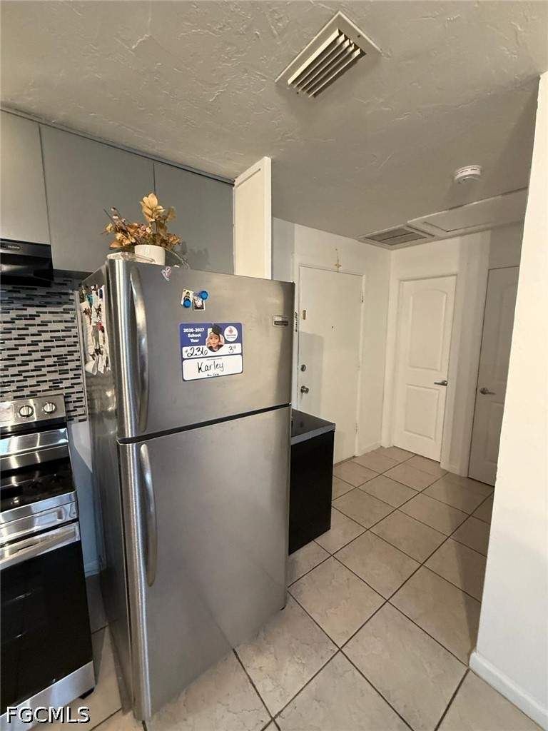 2 bedroom Condominium at 4802 Tudor Dr 205, Newport Manors Condo, Cape Coral — photo 5