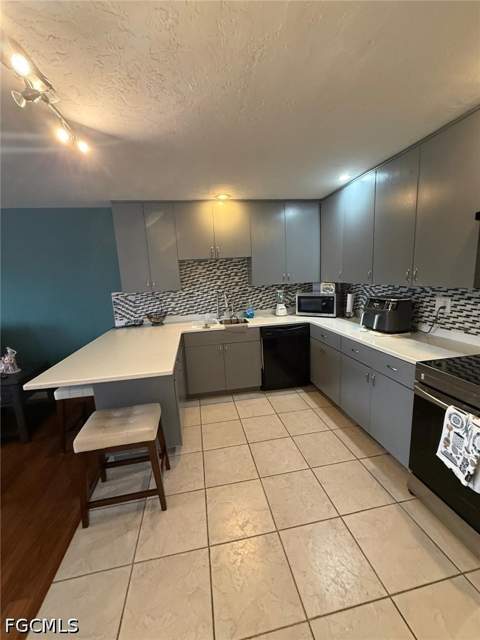 4802 Tudor Dr 205, Cape Coral FL - photo 9 of 10