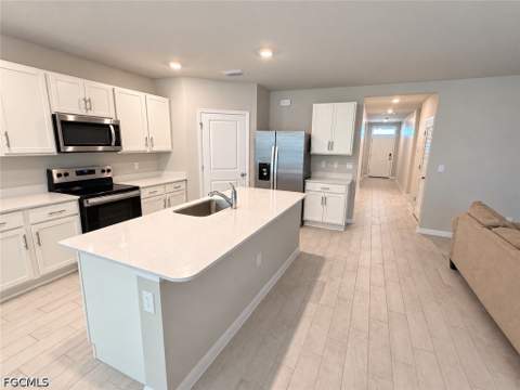 429 NE Juanita Pl, Cape Coral FL - photo 15 of 43
