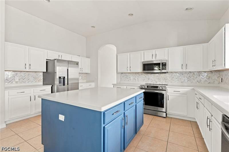 4 bedroom SingleFamilyResidence at 1955 Fairmont Ln, Orange Blossom Ranch, Naples — photo 5