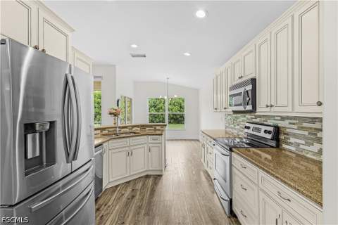 13267 Highland Chase Pl, Fort Myers FL - photo 6 of 24