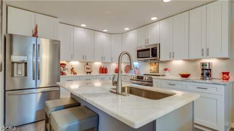 15405 Crystal Lake Dr, North Fort Myers FL - photo 8 of 36
