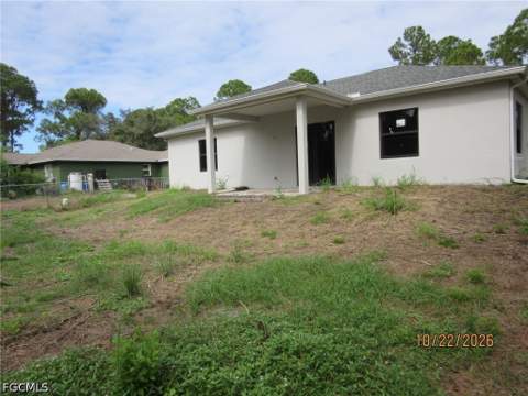 832 Clow St E, Lehigh Acres FL - photo 12 of 13