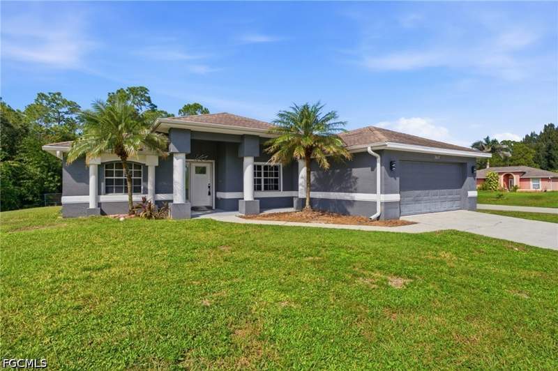 3 bedroom SingleFamilyResidence at 2017 Olsen Ln, Greenbriar, Lehigh Acres — photo 2