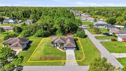 2017 Olsen Ln, Lehigh Acres FL - photo 6 of 42