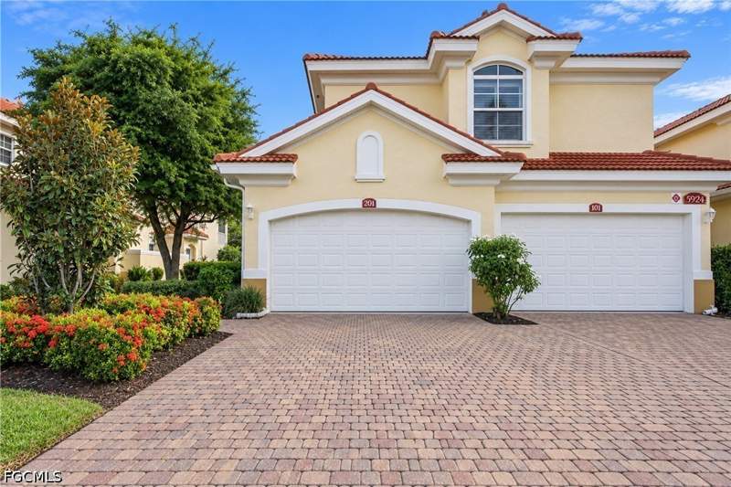 2 bedroom Condominium at 5924 Tarpon Gardens Cir 201, Tarpon Gardens, Cape Coral — photo 3