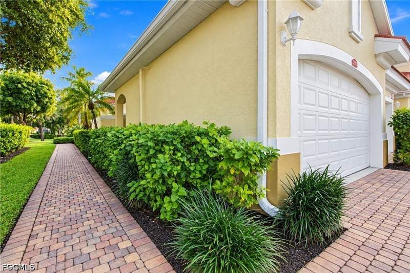 2 bedroom Condominium at 5924 Tarpon Gardens Cir 201, Tarpon Gardens, Cape Coral — photo 4