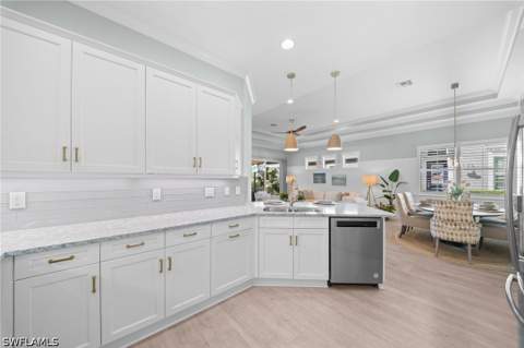 5770 Highbourne Dr, Naples FL - photo 8 of 38