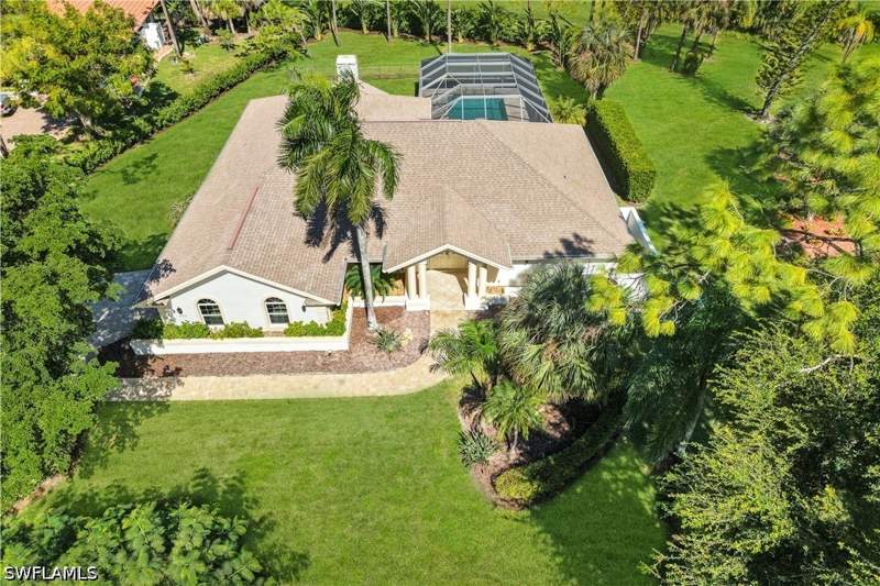 3 bedroom SingleFamilyResidence at 1819 Princess Ct, Imperial Golf Estates, Naples — photo 2