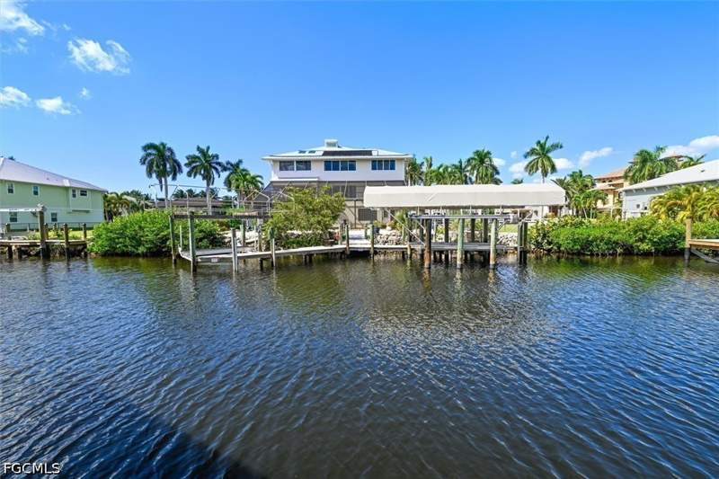 4 bedroom SingleFamilyResidence at 17911 Grey Heron Ct, Palm Isles, Fort Myers Beach — photo 2