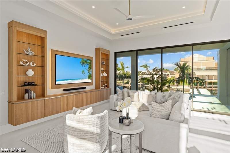 5 bedroom SingleFamilyResidence at 921 Giralda Ct, Marco Beach, Marco Island — photo 5