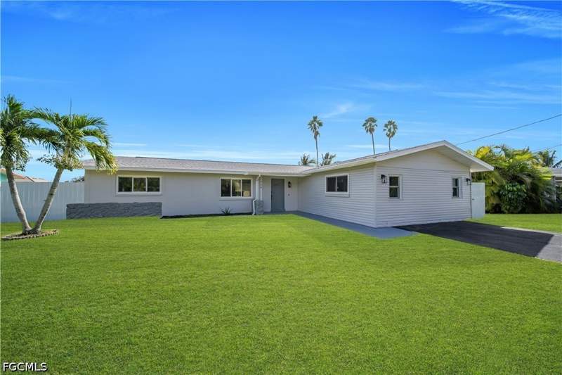 4 bedroom SingleFamilyResidence at 1206 NE 4th Ter, Cape Coral, Cape Coral — photo 4