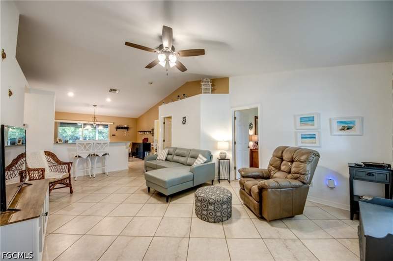 3 bedroom SingleFamilyResidence at 3921 SW 27th Ave, Cape Coral, Cape Coral — photo 4