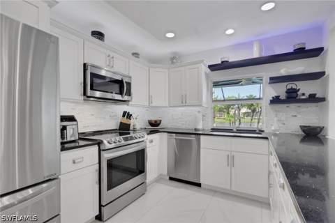 1148 Jardin Dr, Naples FL - photo 6 of 37