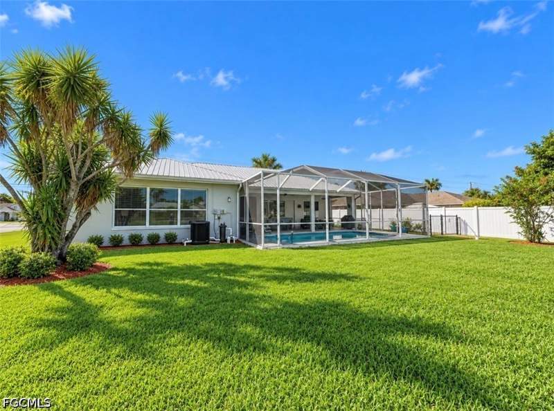 3 bedroom SingleFamilyResidence at 727 Milwaukee Blvd, Lehigh Acres, Lehigh Acres — photo 2