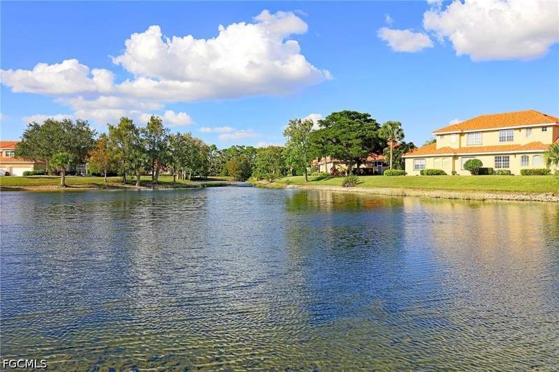 3 bedroom Attached at 14051 Bently Cir, Bell Tower Park, Fort Myers — photo 3