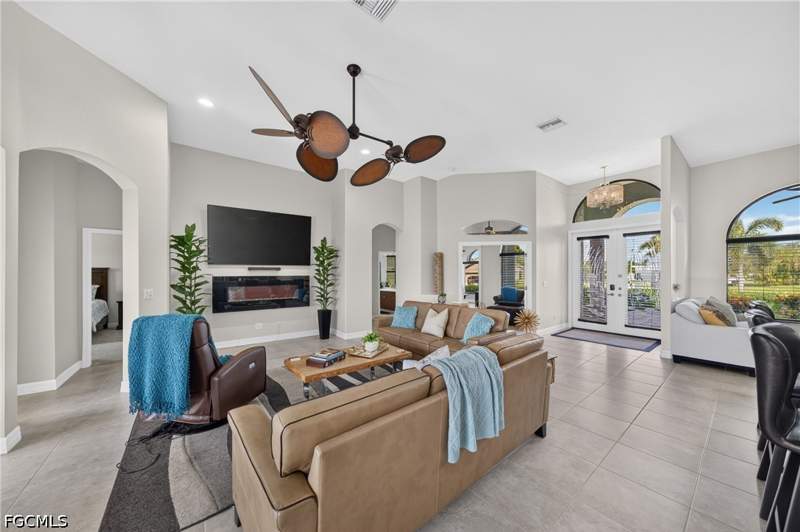 4 bedroom SingleFamilyResidence at 1304 SW 25th Ter, Cape Coral, Cape Coral — photo 5
