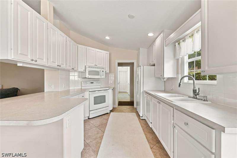 2 bedroom Attached at 7128 Marconi Ct, Verona Walk, Naples — photo 5