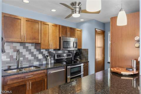 1155 Sandpiper St C4, Naples FL - photo 8 of 41
