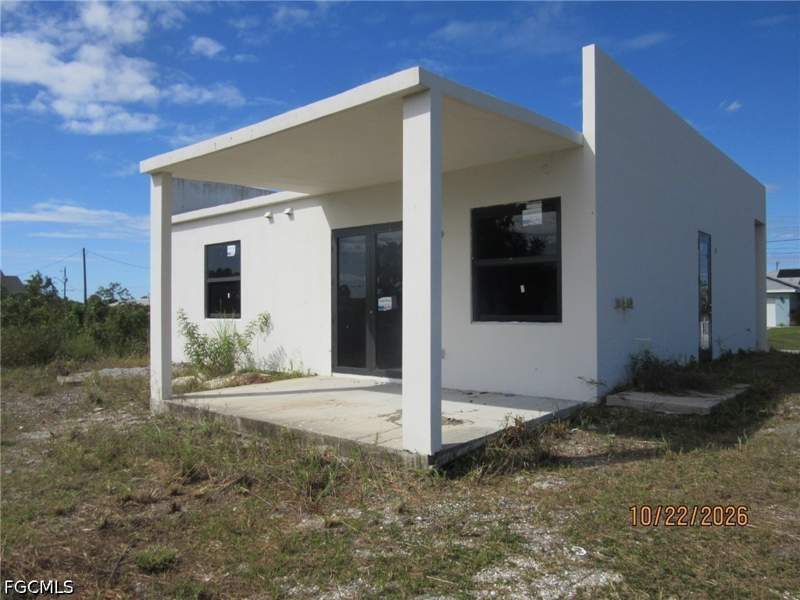 2 bedroom SingleFamilyResidence at 1165 Augusta St E, Lehigh Acres, Lehigh Acres — photo 3