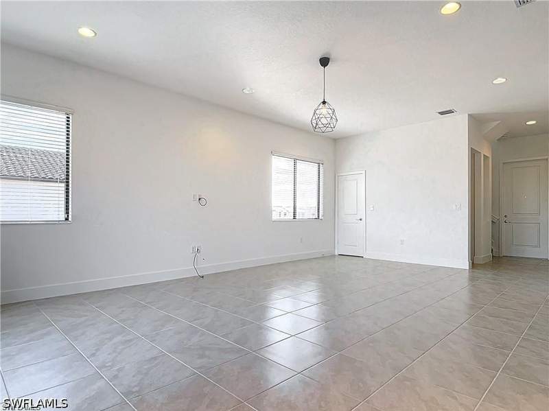 3 bedroom SingleFamilyResidence at 5773 Cassidy Ln, Silverwood, Ave Maria — photo 4