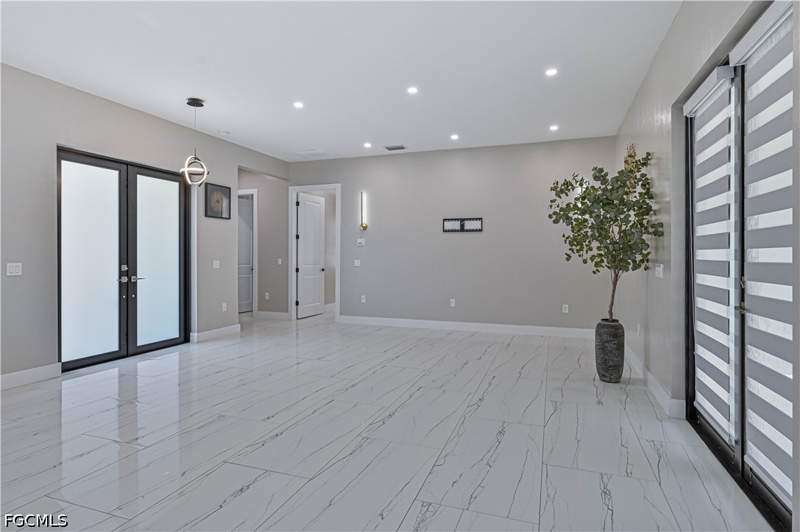 3 bedroom SingleFamilyResidence at 3302 E 3rd St, Lehigh Acres, Lehigh Acres — photo 3
