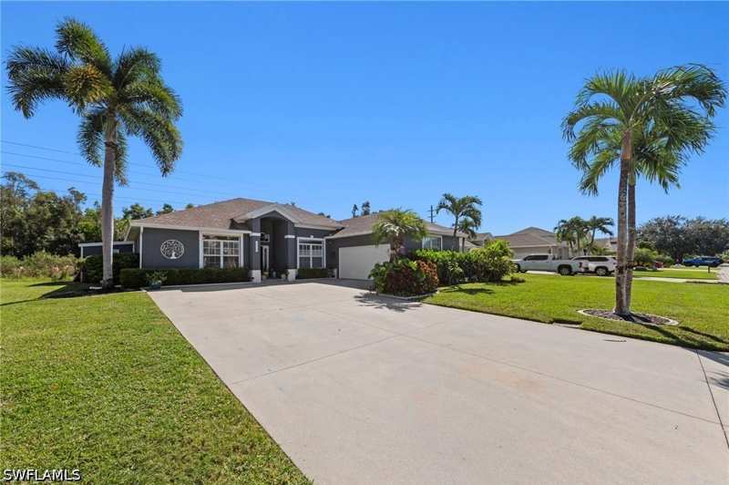 4 bedroom SingleFamilyResidence at 15369 Briarcrest Cir, Briarcrest, Fort Myers — photo 1
