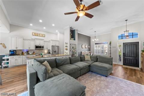 15369 Briarcrest Cir, Fort Myers FL - photo 6 of 46