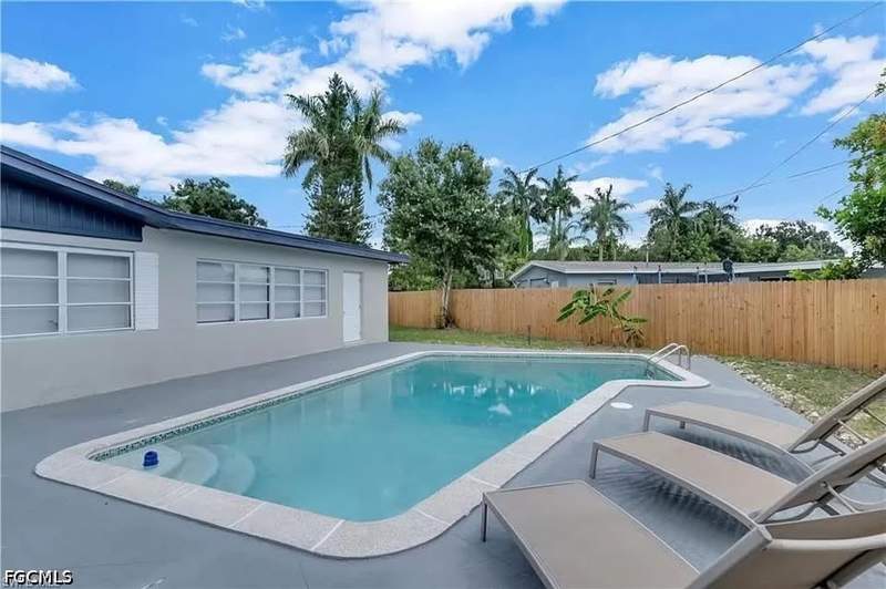 4 bedroom SingleFamilyResidence at 1675 Temple Ter, North Fort Myers, North Fort Myers — photo 3