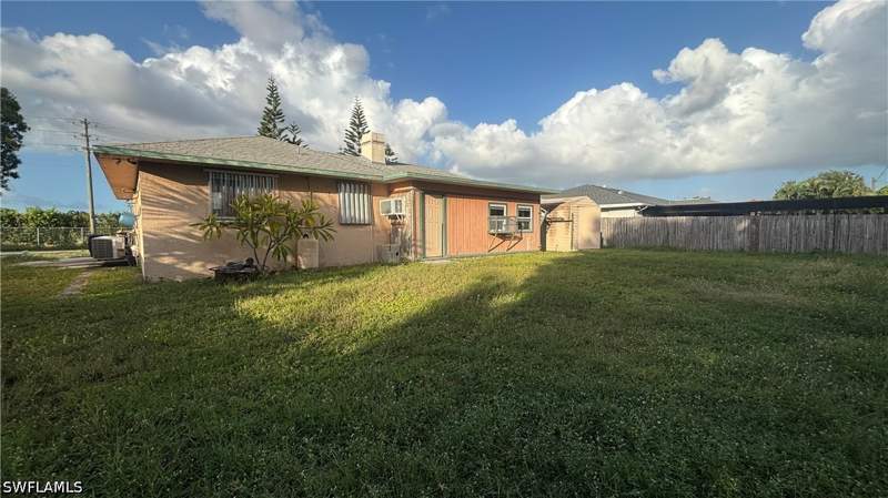 2 bedroom SingleFamilyResidence at 8064 New Jersey Blvd, San Carlos Park, Fort Myers — photo 4