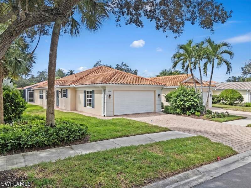 2 bedroom Attached at 5781 Drummond Way, Island Walk, Naples — photo 2