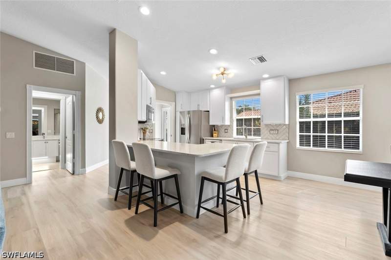 2 bedroom Attached at 5781 Drummond Way, Island Walk, Naples — photo 4